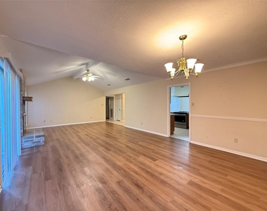 15307 Pebble Lake Drive - Photo Thumbnail 7