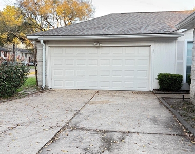 15307 Pebble Lake Drive - Photo Thumbnail 32