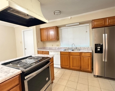 15307 Pebble Lake Drive - Photo Thumbnail 12