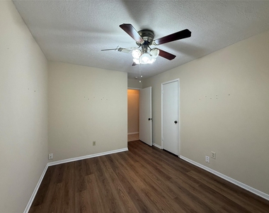 15307 Pebble Lake Drive - Photo Thumbnail 21