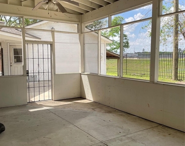 21122 Harvest Hill Lane - Photo Thumbnail 5