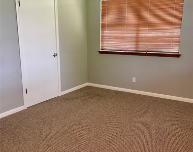 21122 Harvest Hill Lane - Photo Thumbnail 35
