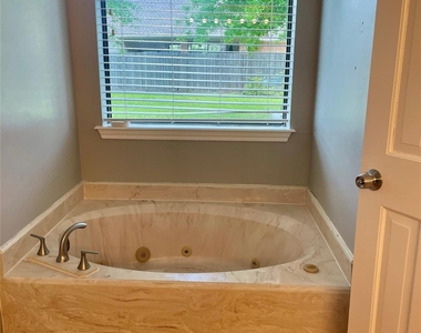 21122 Harvest Hill Lane - Photo Thumbnail 24