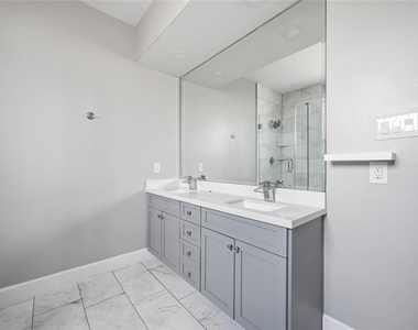 708 Schwartz Street - Photo Thumbnail 3