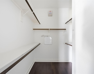 708 Schwartz Street - Photo Thumbnail 20