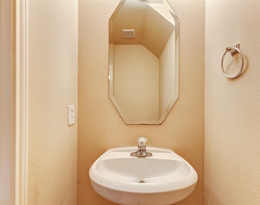 22119 Cassini Court - Photo Thumbnail 36