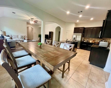 118 Wood Drake Place - Photo Thumbnail 6