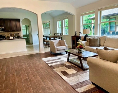 118 Wood Drake Place - Photo Thumbnail 4
