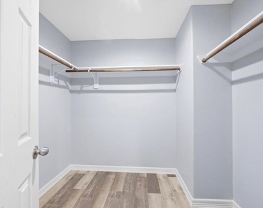 6614 Haight Street - Photo Thumbnail 4