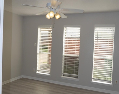 7410 Canasta Lane - Photo Thumbnail 21