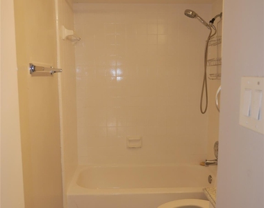 7410 Canasta Lane - Photo Thumbnail 12