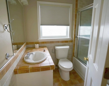 3309 Lawrence Street - Photo Thumbnail 11
