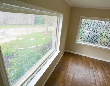 3309 Lawrence Street - Photo Thumbnail 4