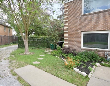 3309 Lawrence Street - Photo Thumbnail 15
