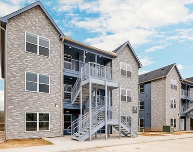 155 Plez Morgan Drive - Photo Thumbnail 2