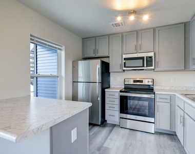 155 Plez Morgan Drive - Photo Thumbnail 5