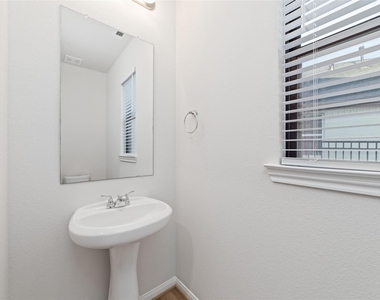 720 Lake Lacosta Drive - Photo Thumbnail 22