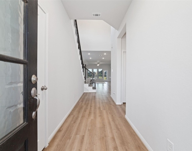 720 Lake Lacosta Drive - Photo Thumbnail 4