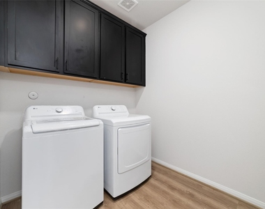 720 Lake Lacosta Drive - Photo Thumbnail 21