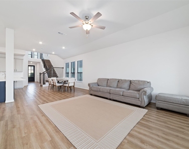 720 Lake Lacosta Drive - Photo Thumbnail 9