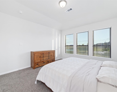 720 Lake Lacosta Drive - Photo Thumbnail 17