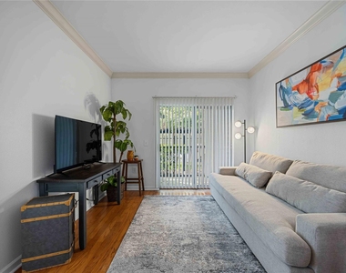 3231 Allen Parkway - Photo Thumbnail 5