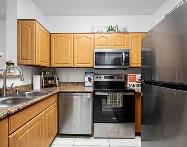 3231 Allen Parkway - Photo Thumbnail 4
