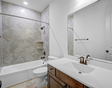 1644 Longwood Glen Lane - Photo Thumbnail 9