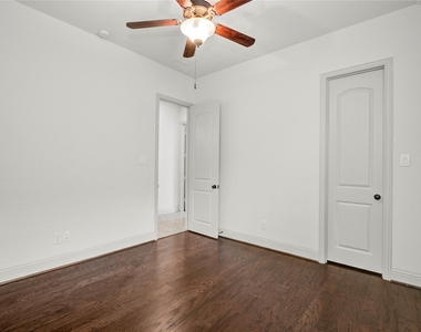1644 Longwood Glen Lane - Photo Thumbnail 12