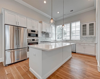 2234 Lou Ellen Lane - Photo Thumbnail 21