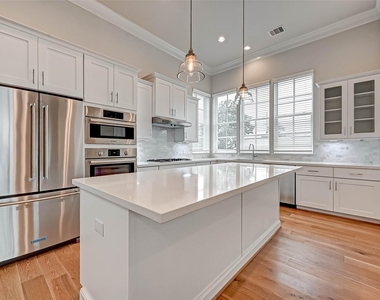 2234 Lou Ellen Lane - Photo Thumbnail 26