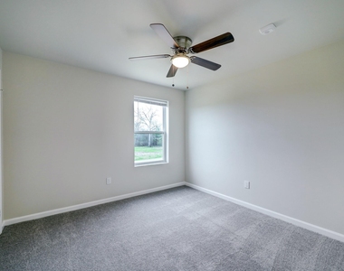 155 Plez Morgan Drive - Photo Thumbnail 11
