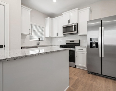 21535 Bluebonnet Bay Drive - Photo Thumbnail 5