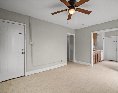 826 3rd Avenue N - Photo Thumbnail 2