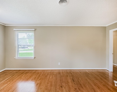 4613 Braeburn Drive - Photo Thumbnail 16