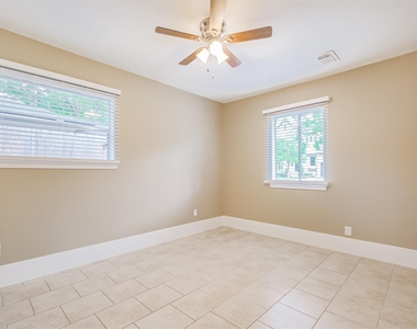 4613 Braeburn Drive - Photo Thumbnail 6
