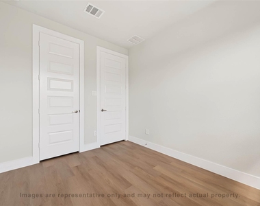 10719 Mason Rd - Photo Thumbnail 6