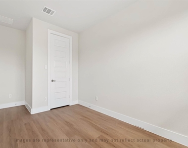 10719 Mason Rd - Photo Thumbnail 5