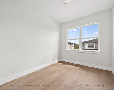 10719 Mason Rd - Photo Thumbnail 2