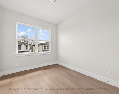 10719 Mason Rd - Photo Thumbnail 4