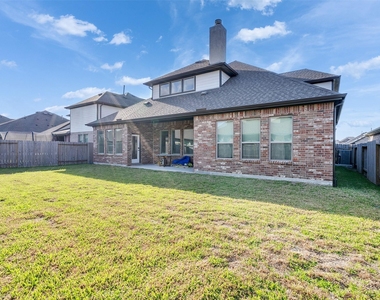818 Kingwood Drive - Photo Thumbnail 33