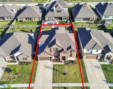 818 Kingwood Drive - Photo Thumbnail 1