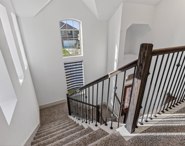 818 Kingwood Drive - Photo Thumbnail 25