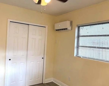 17 W Winter Park Street - Photo Thumbnail 2