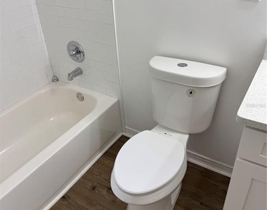 2016 E Clifton Street - Photo Thumbnail 11