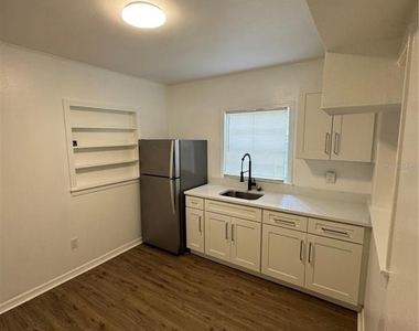 2016 E Clifton Street - Photo Thumbnail 3