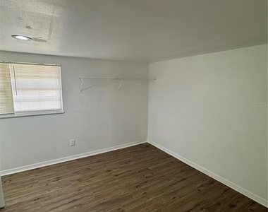 2016 E Clifton Street - Photo Thumbnail 15