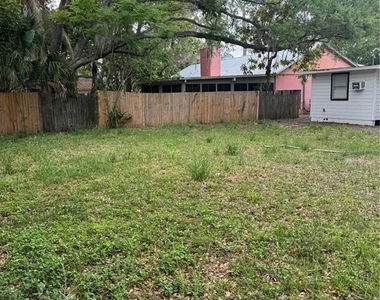 2016 E Clifton Street - Photo Thumbnail 31