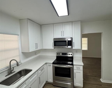 2016 E Clifton Street - Photo Thumbnail 9