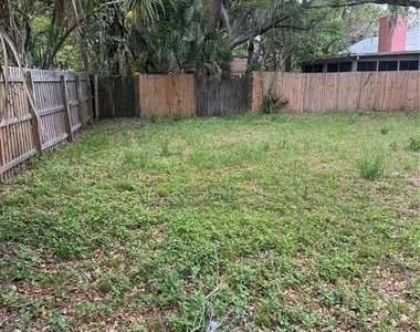 2016 E Clifton Street - Photo Thumbnail 32